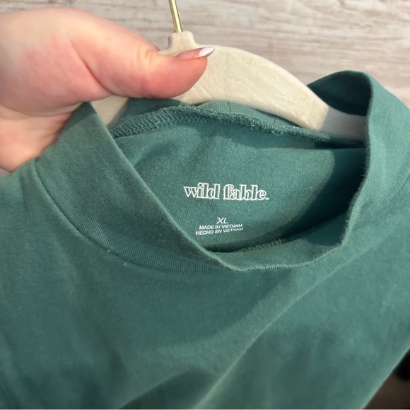 Wild Fable Green Mock Collard Sleeveless Crop Top Shirt Women Junior Sz XL - Picture 4 of 4